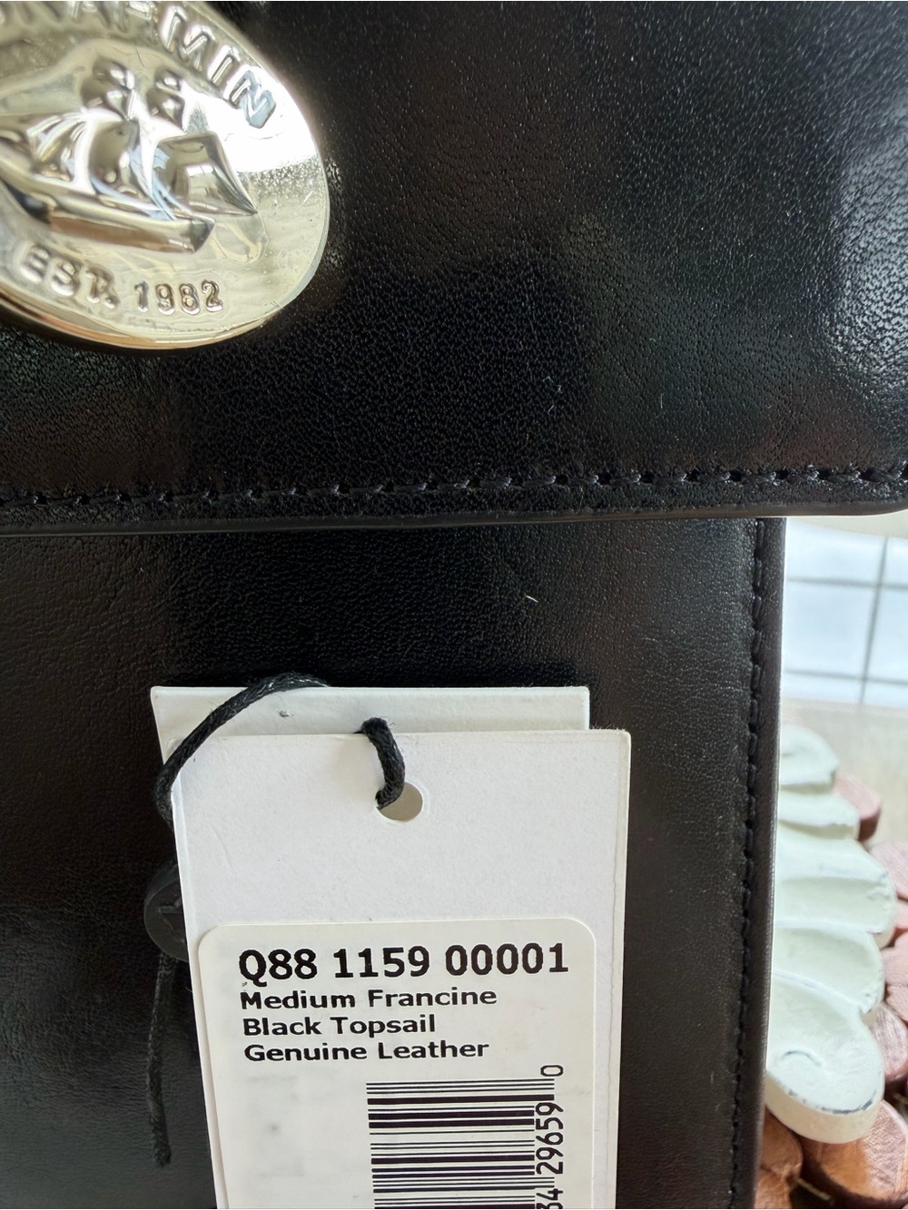 Brahmin  medium Francine Black Topsail Genuine Leather 
Style Q88115900001 - Picture 8 of 15